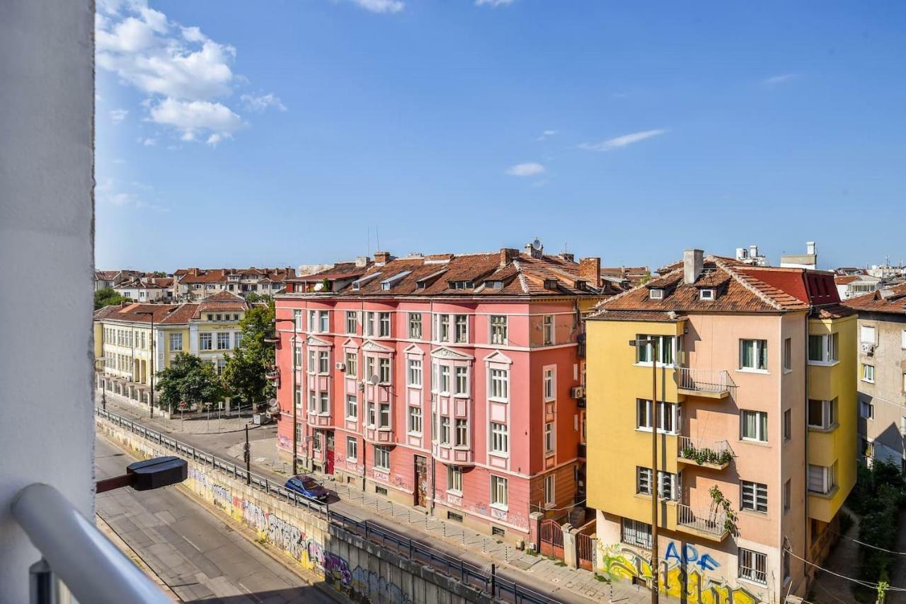 Palace Of Culture 2-Bedroom Retreat On Skobelev Blvd *